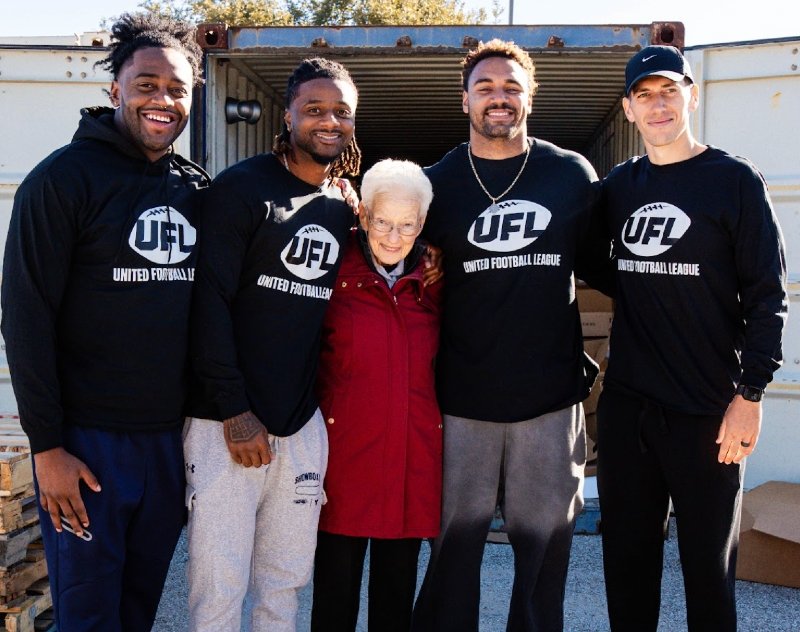 UNITED FOOTBALL LEAGUE DONATES APPAREL TO LOCAL NONPROFIT MISSION ARLINGTON TO HELP AID FAMILIES AND VETERANS DURING THE HOLIDAY SEASON